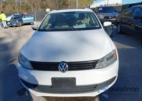 2011 Volkswagen Jetta 2.5L Se z USA, uszkodzony, nr VIN 3VWDZ7AJ2BM319355